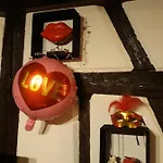 Le Rouge Et Noir Barr