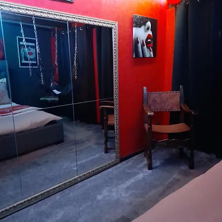 Le Rouge Et Noir *