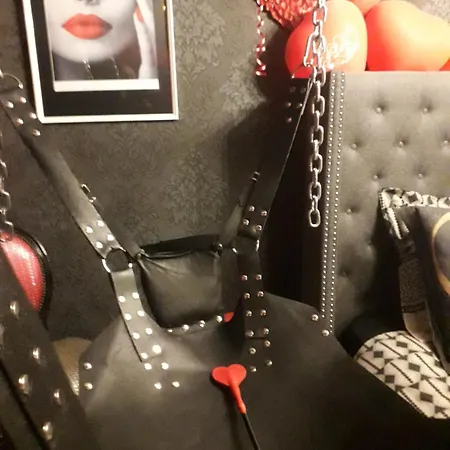 Le Rouge Et Noir بارْ