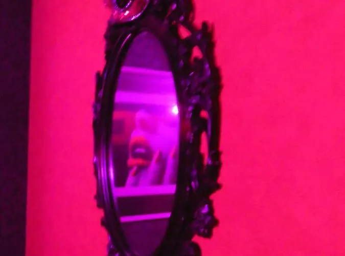 Le Rouge Et Noir